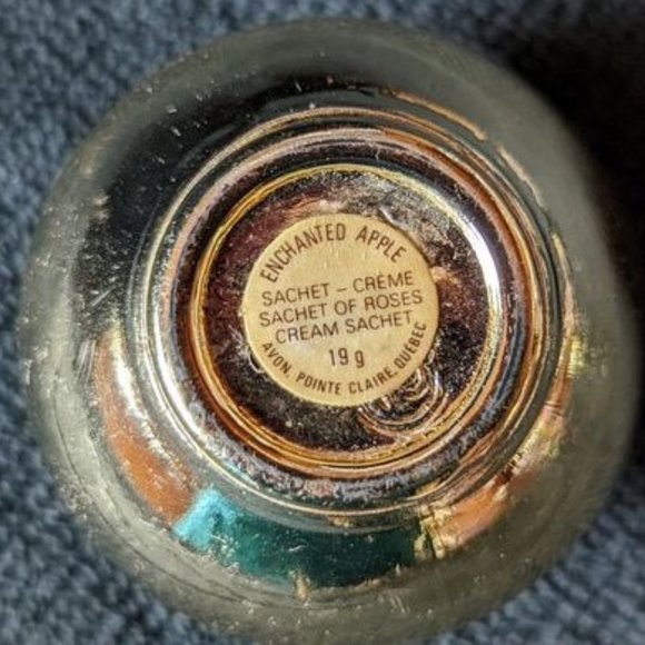 REDUCED Vintage AVON Enchanted Apple – Sachet of Roses - Cream Sachet c 1970s - Picture 6 of 6